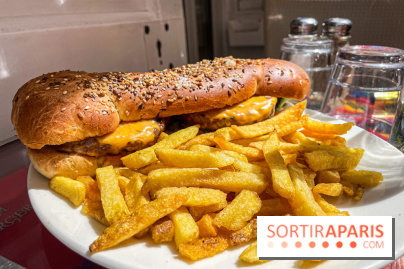 Tata Burger, le restaurant aux burgers en forme de zizi dans le Marais - 043F5DFD 1A74 4593 9397 02CE9E014B69