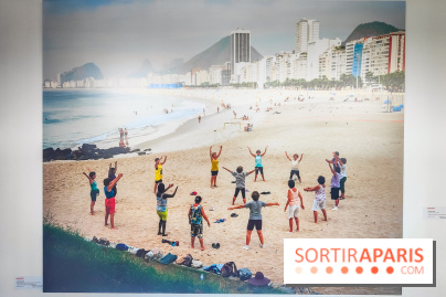 Life's a beach, l'exposition photo gratuite de Martin Parr à voir cet été au Quai de la Photo