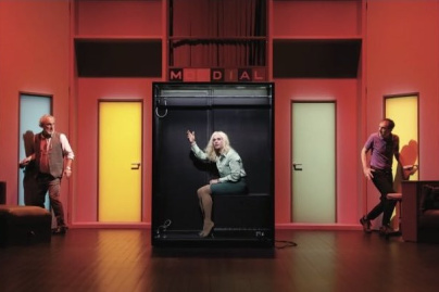 Mondial Placard, une pièce-satire du monde de l'entreprise au Théâtre Tristan Bernard