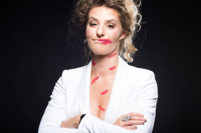 'Julie Bigot est Culottée' son one-woman show au Théâtre Bo Saint-Martin à Paris