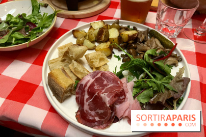 Fondue sur la terrasse d'hiver du Grand Quartier - ECE9C82A BD63 45C5 B637 85B42B4509C3