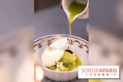 Le tea time du Bar à desserts de Ladurée Champs-Elysées -  A7C2318