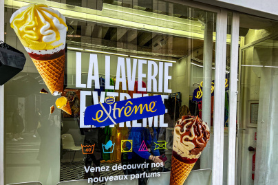 Bar à glaces éphémère et gratuit dans une laverie à Paris