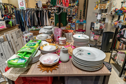 La Braderie solidaire ADM, les boutiques à Guyancourt - les photos