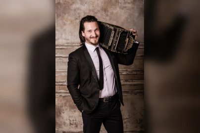 Solo Tango Orquesta. Musique, danse et voix du tango.