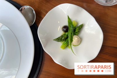 Auguste - Asperges vertes, ail noir