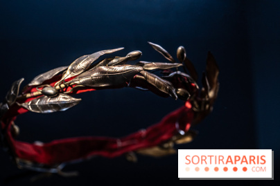 Exposition 'Bijoux de Scène de la Comédie Française' à l'hôtel historique de Mercy-Argenteau qui se dévoile