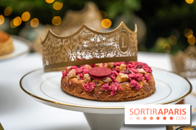 La bûche coffrets de Noël en trompe l'œil de Ladurée 2024 par Julien Alvarez et les créations de fête -  galette des rois 2025