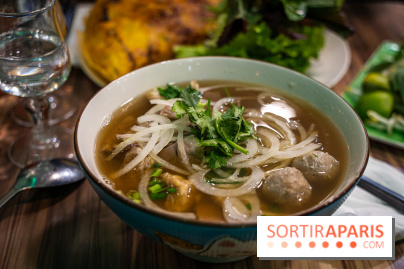 Pho Bom, le restaurant vietnamien, temple du pho et des nouilles Paris 13e -  pho bò đặc biệt