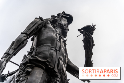 Le Centaure de César à Paris et sa statue de la Liberté miniature