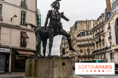 Le Centaure de César à Paris et sa statue de la Liberté miniature -  A7C0241