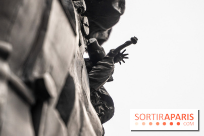 Le Centaure de César à Paris et sa statue de la Liberté miniature -  A7C0242