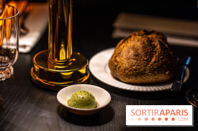 Monsieur Claude, le restaurant par Danny Khezzar à Rueil dans le 92 - pain et beure à l'ail des ours