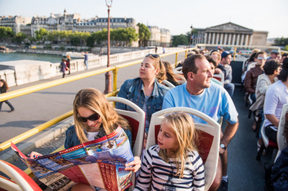 Découvrez Paris autrement avec nos bus à impériale ! Profitez d'une remise avec le code SORTIRAPARIS2025