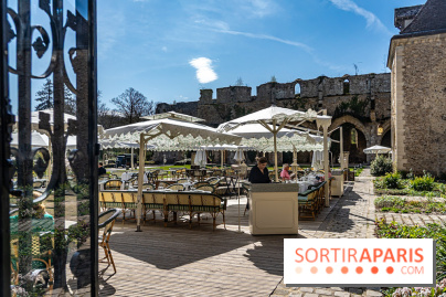 Les Chasses, le restaurant insolite avec une superbe terrasse à l'Abbaye des vaux de Cernay dans les Yvelines