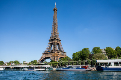 Vedettes de Paris – Offrez-vous la plus belle vue sur les monuments de Paris sur des bateaux 100% électriques !