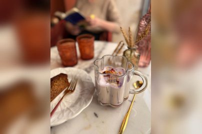 Rosa Rosam Rosae : un nouveau salon de thé cosy niché à Montmartre. 