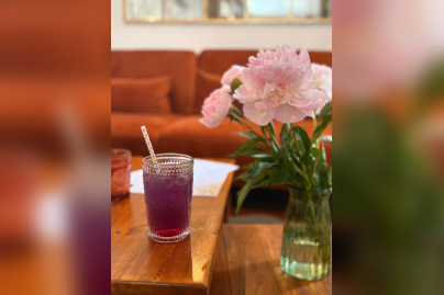 Rosa Rosam Rosae : un nouveau salon de thé cosy niché à Montmartre. 