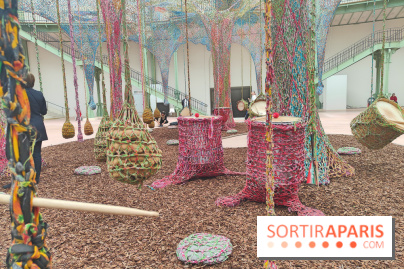 Ernesto Neto tisse une nouvelle installation monumentale gratuite au Grand Palais, nos photos