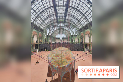 Ernesto Neto tisse une nouvelle installation monumentale gratuite au Grand Palais, nos photos