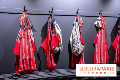 Exposition de vêtements-images de Chalisée Naamani au Palais de Tokyo