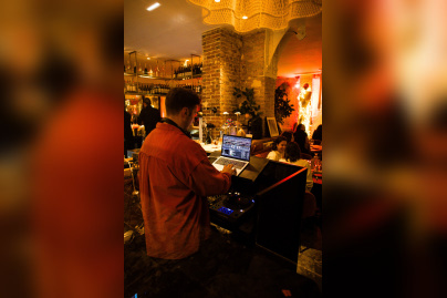 Paillettes Paris : un restaurant festif, une cuisine méditerranéenne  - PAILETTES 24