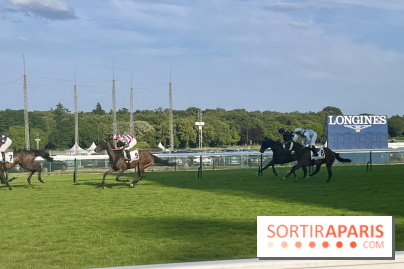 Jeuxdi by Longchamp - course hippique