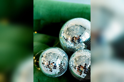 Le Xmas Market Disco de Mercato : un marché de Noël seconde main & festif dans le 19e (5–7 décembre)