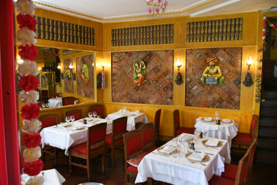 Nirvana Inde : un restaurant indien à la sortie de la station de métro liège - Fotor