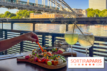 Bar du OFF Paris Seine - 1EE609BB AC9A 48E7 A7C5 32B846D94439