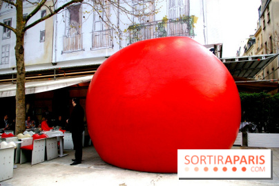 Le RedBall Project de Kurt Perschke débarque à Paris