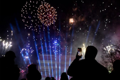 PARIS NEW YEAR 2026 : nouvel an tout inclus et accès à la la Tour Eiffel