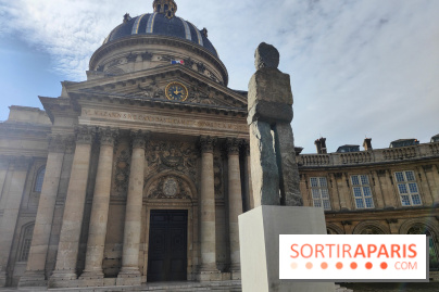 Art Basel Paris 2025 : un totem monumental installé sur le parvis de l'Institut de France - fotor 1760961310949
