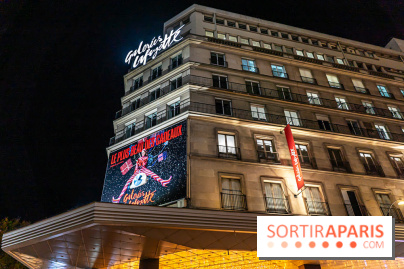 Vitrines et sapin de Noël des Galeries Lafayettes avec Clara Luciani - photos