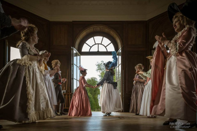 Visite théâtralisée inédite au Pavillon royal de la Muette - Corinne et Alain WARNIER   05
