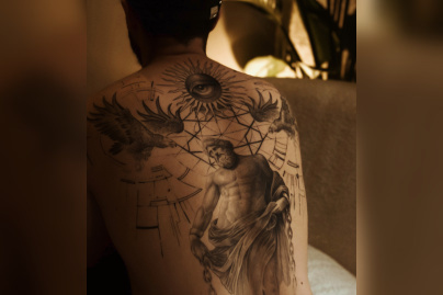 Leandro Muniz: projets de tatouage sur-mesure en micro-réalisme et blackwork à Paris