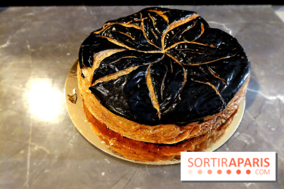 Aki Boulangerie : nos photos de sa galette des rois au sésame noir - Galette Aki Boulangerie 3