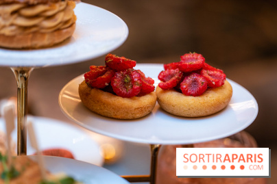 Le tea time Emily in Paris de l'Hôtel du Louvre - A7C04051