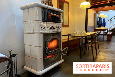 Café de l'Usine - Décoration poele cheminée