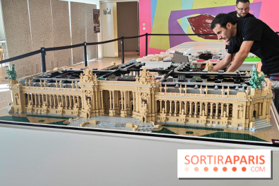 Insolite : assistez au montage en live d'une maquette LEGO du Grand Palais