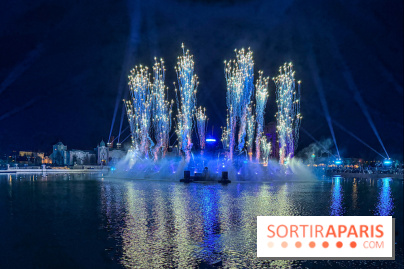 Disneyland Paris : Disney Cascade of Lights, le spectacle nocturne sur Adventure Bay