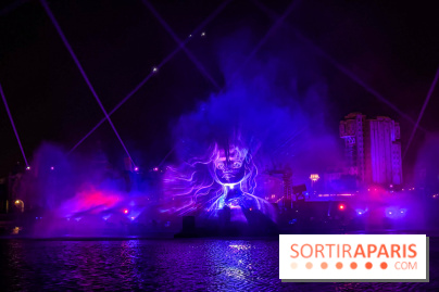 Disneyland Paris : Disney Cascade of Lights, le spectacle nocturne sur Adventure Bay