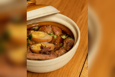 SEP LAÏ à Paris : aperçu des spécialités laotiennes proposées à la carte - Parce que chez Sep Laï, nous aimons vous faire découvrir des saveurs dici et dailleurs, nos in