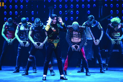 FOREVER THE BEST SHOW ABOUT THE KING OF POP