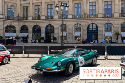 Le Rallye des Princesses expose ses voitures de collection sur la Place Vendôme - Facetune 24 05 2026 20 05 20