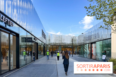 Valvert Croix Blanche : le complexe shopping-loisirs XXL en Essonne avec fontaine et parc à dinosaures