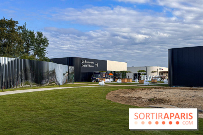 Valvert Croix Blanche : le complexe shopping-loisirs XXL en Essonne avec fontaine et parc à dinosaures
