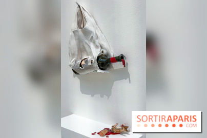 Serena Carone : une exposition dans un monde de faïence et de faux-semblants à la galerie Perrotin