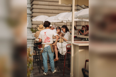 Chez Alex : terrasse d’apéro au bord de Seine face à la Tour Eiffel