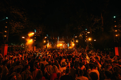 La Clairière : le club open-air de Paris pour l’été 2026 - @SEBASTIENK ARTS CLAIRIERE 04609